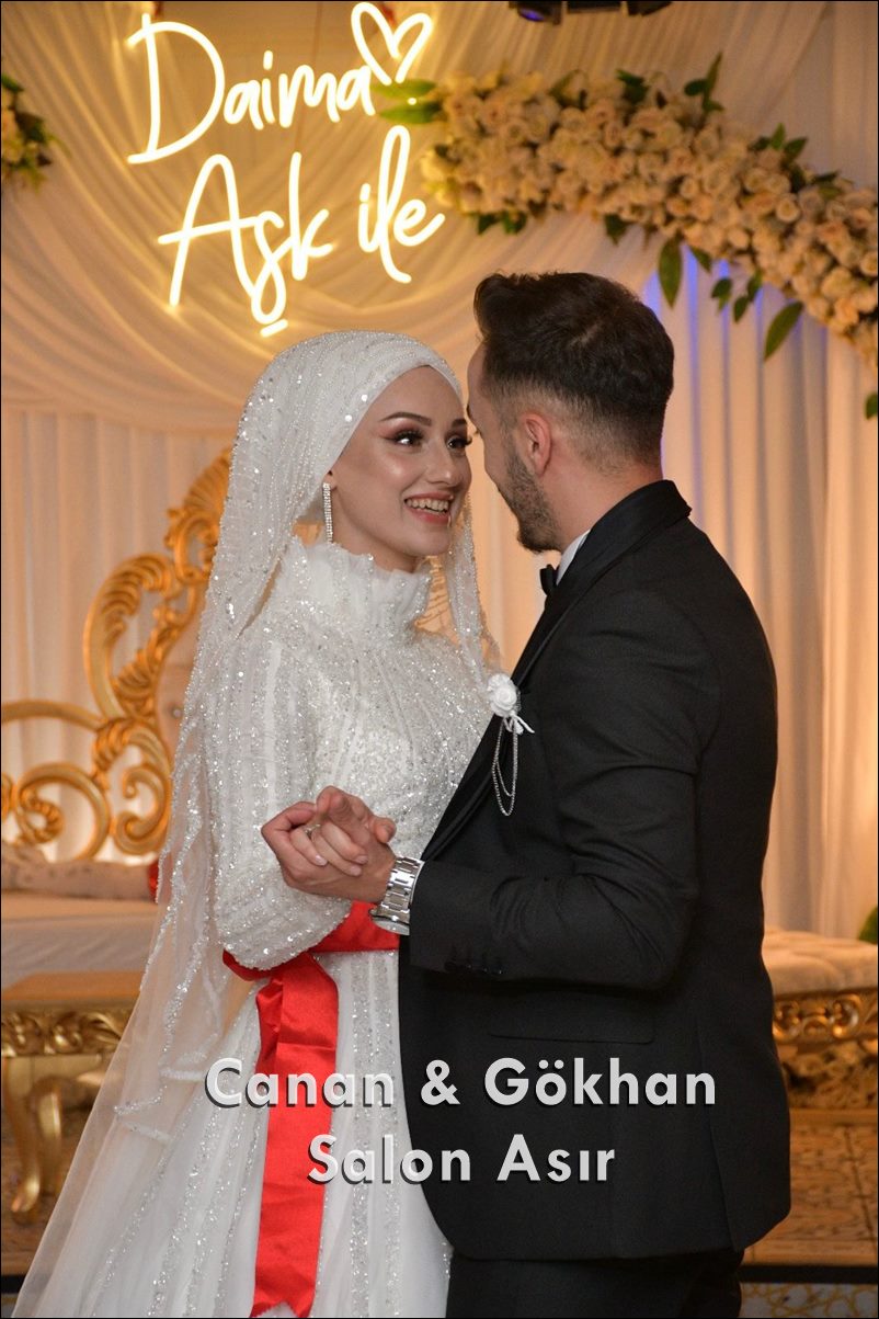 Asır Salonu'nda Bir Aşk Masalı Canan ve Gökhan Asır Salonu'nda Bir Aşk Masalı Canan ve Gökhan